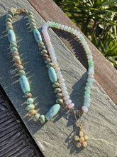 Load image into Gallery viewer, Bold collection