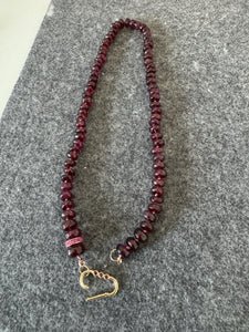 Gemmy Rhodolite Garnet necklace