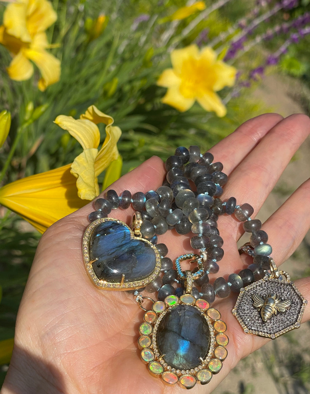 Flashy labradorite necklace