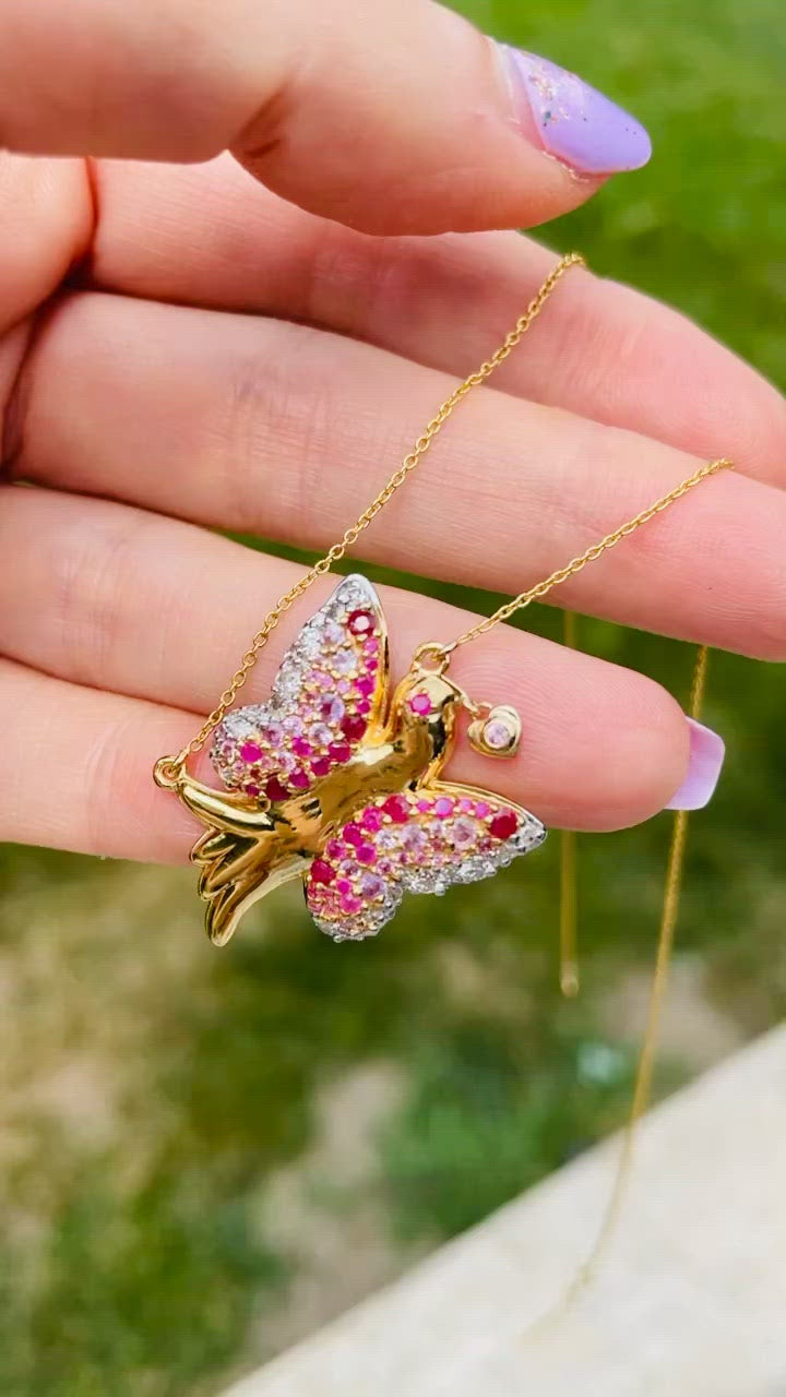 The “Everly” dove necklace