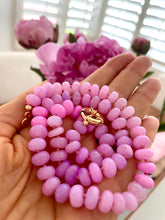 Load image into Gallery viewer, Ombré peony opal necklace
