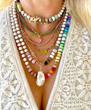 Load image into Gallery viewer, Bold pearl halfsie necklace
