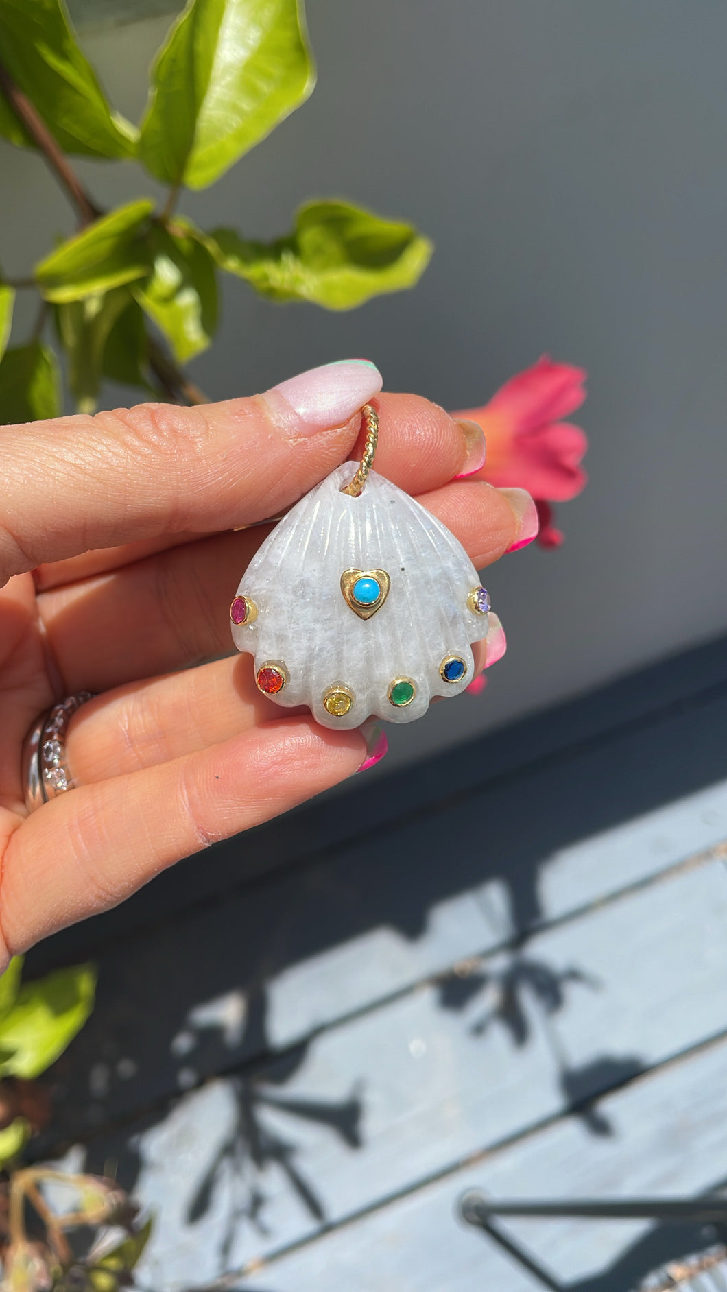 Moonstone rainbow shell