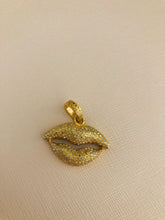 Load image into Gallery viewer, Diamond lips charm
