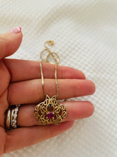 Load image into Gallery viewer, Vintage lotus flower pendant
